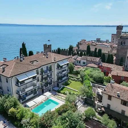 Garda Apartment *
