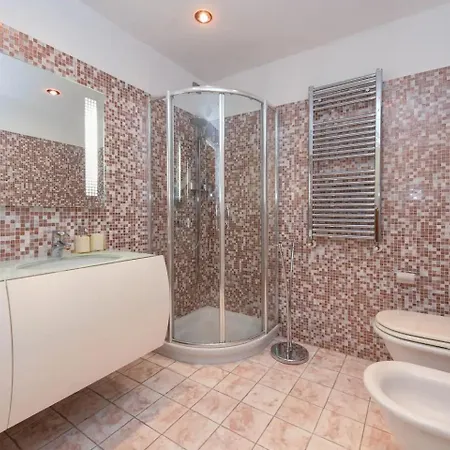 Garda Apartment